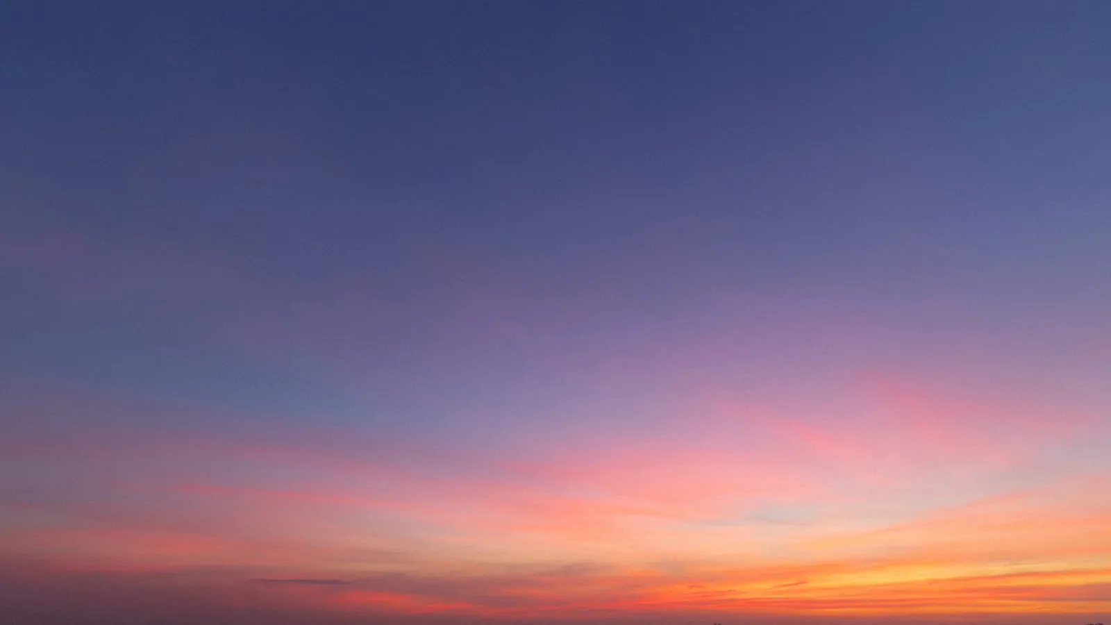 すずめの戸締まり × 茜空